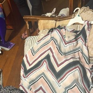 Chevron Pattern Sleeveless Blouse in Blush, Gray & Wine